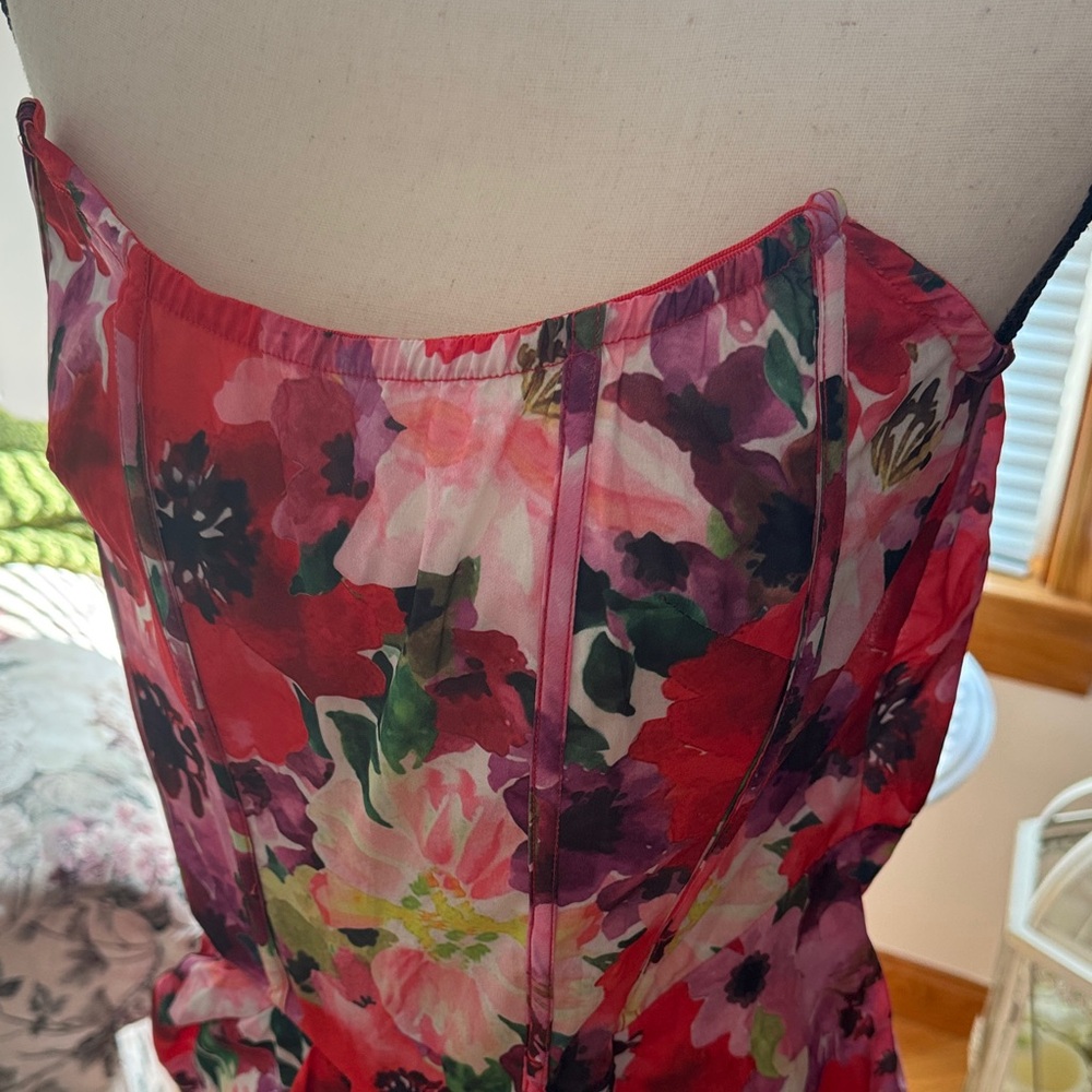 PrettyLittleThing Strapless Floral Twist-Front Midi Dress - Pink, Red, Purple - Picture 4 of 9